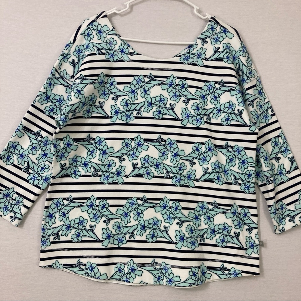 Talbots Blue‎ White Floral Round Neck Stretch Button Back Top Large